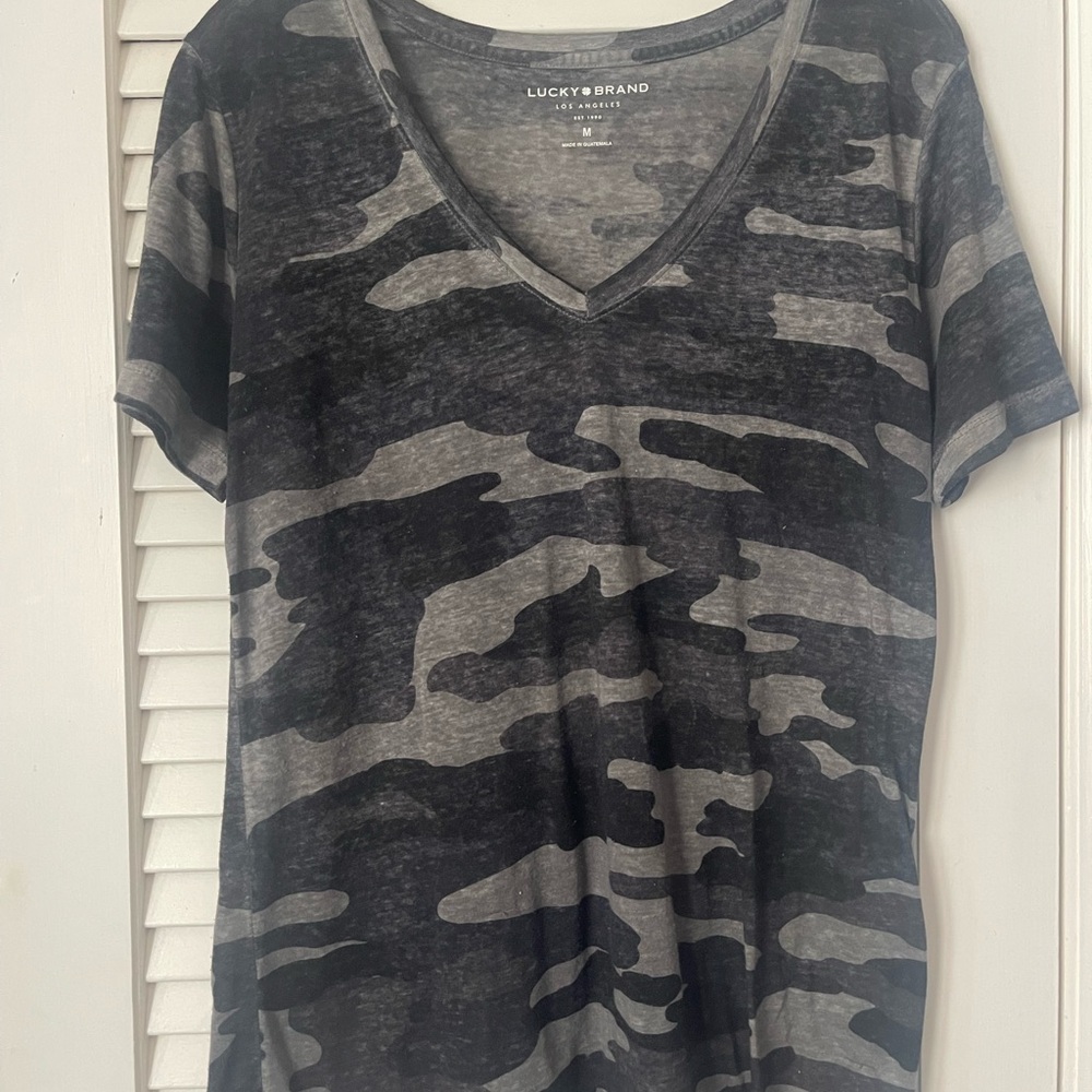 Lucky Brand Gray Camo Short Sleeve Tee